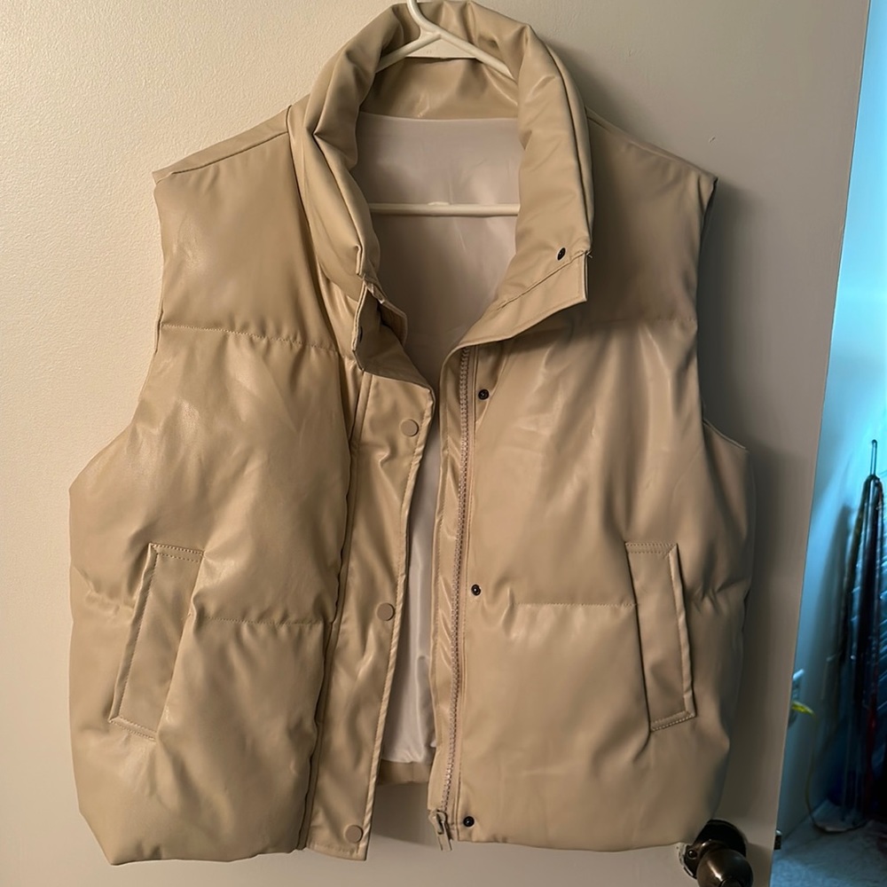 Puffer vest, new, size XL